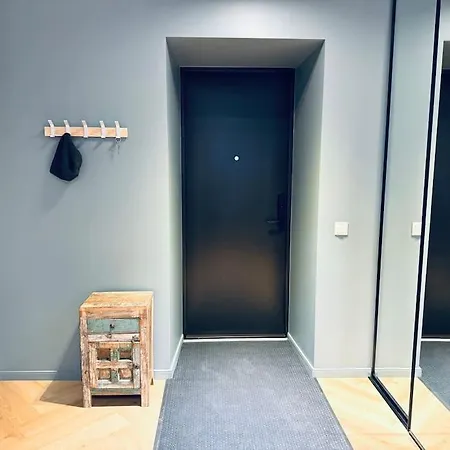 Lägenhet Elegant 1-bedroom Haven With Parking *